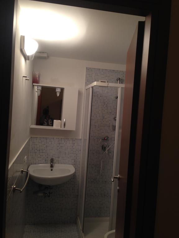 Le Charme House 2 Bed & Breakfast โรม ภายนอก รูปภาพ