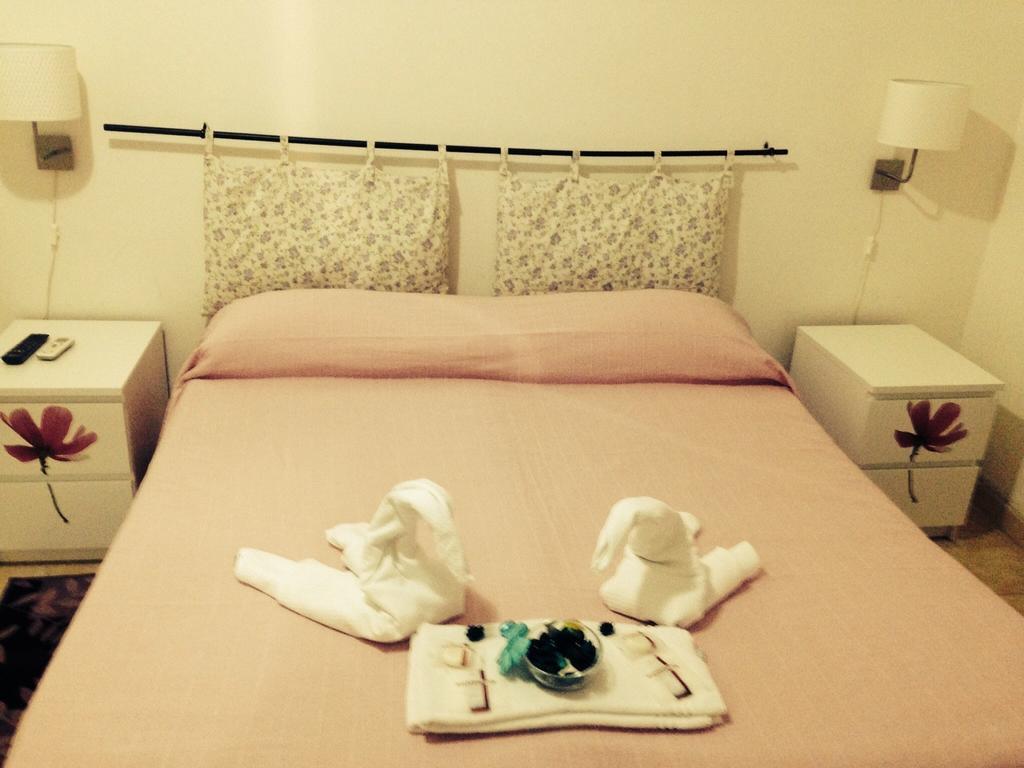 Le Charme House 2 Bed & Breakfast โรม ภายนอก รูปภาพ