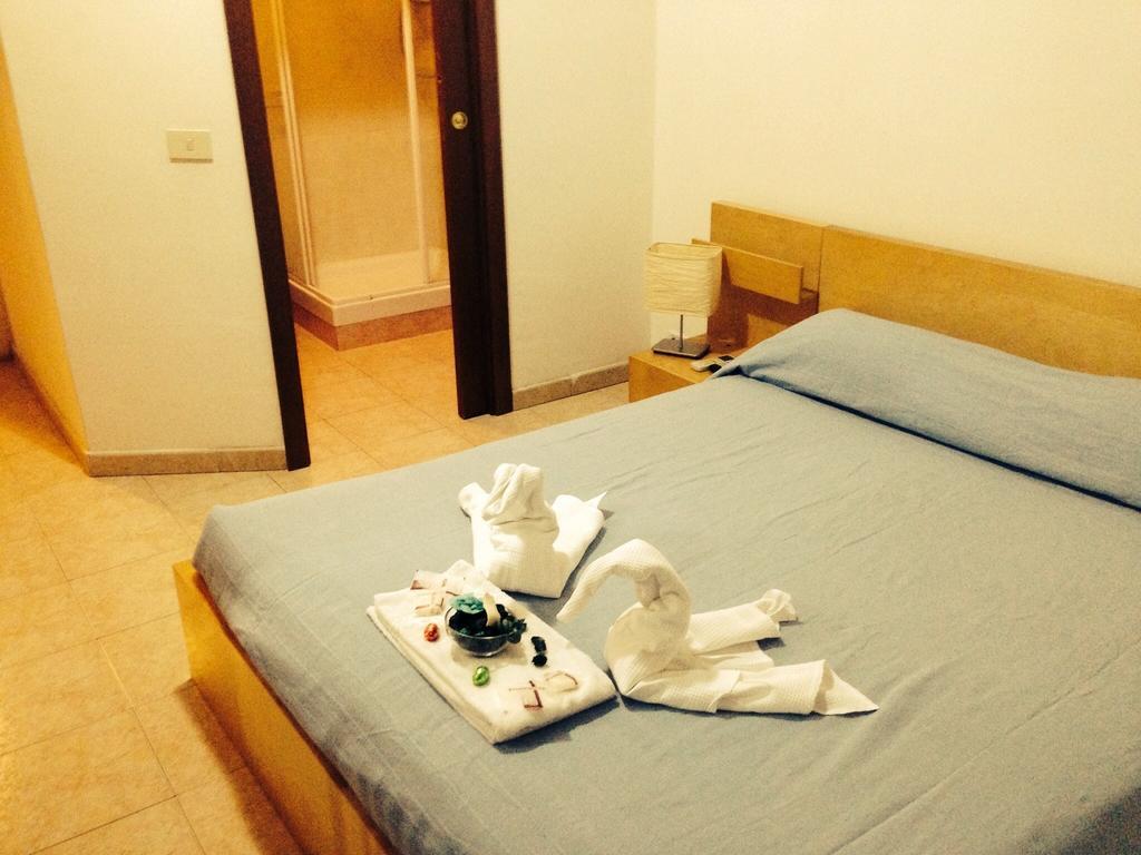 Le Charme House 2 Bed & Breakfast โรม ภายนอก รูปภาพ
