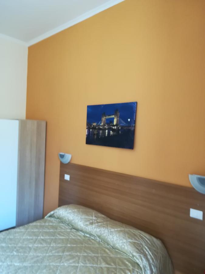 Le Charme House 2 Bed & Breakfast โรม ภายนอก รูปภาพ